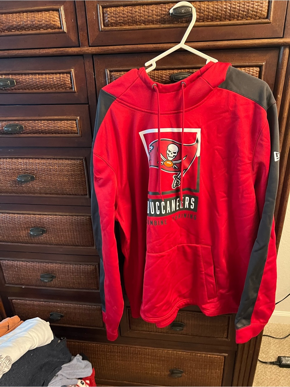 New Era Red Buccaneers Crewneck Sweatshirt with Black Sleeves